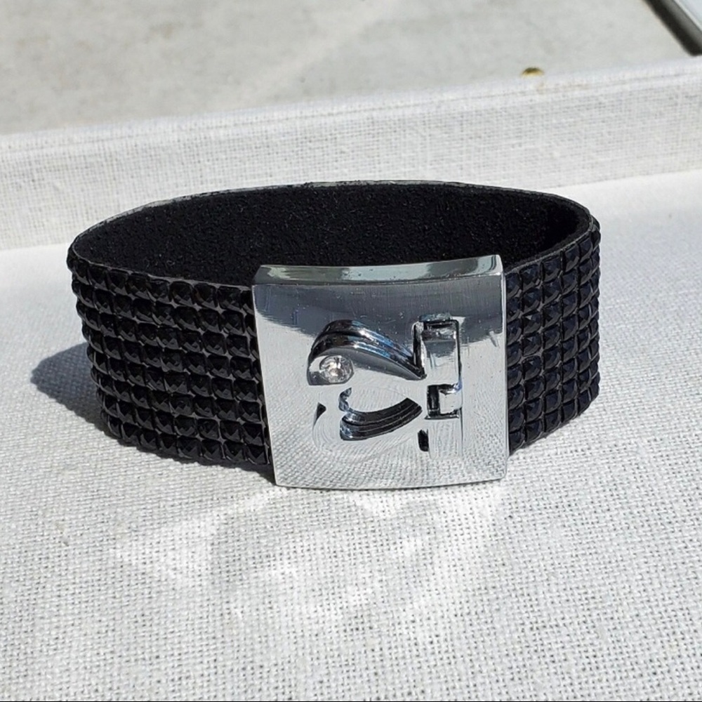 Stunning Bracelet Heart Closure Diamond